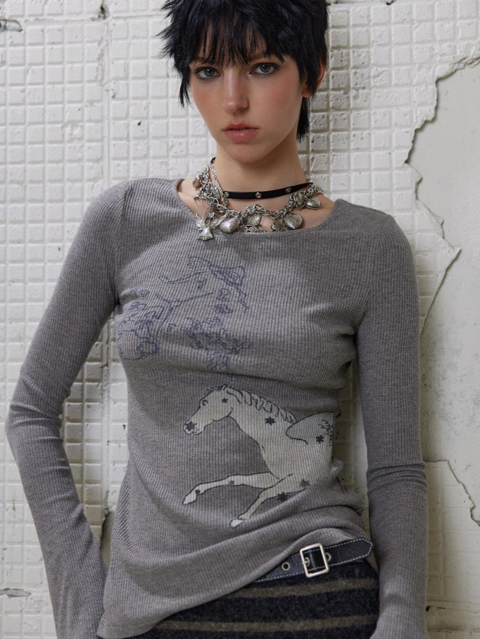UNIVERSE Soft Gray Angel Pony Print Crewneck Slim Women's Cotton Long Sleeve T-shirts