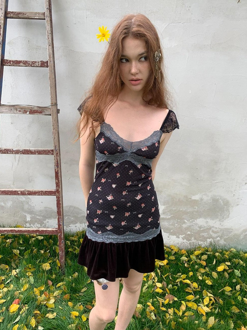 UNIVERSE Vintage Floral Lace Patchwork Flutter Sleeve Waist Women's Casual Mini Dresses