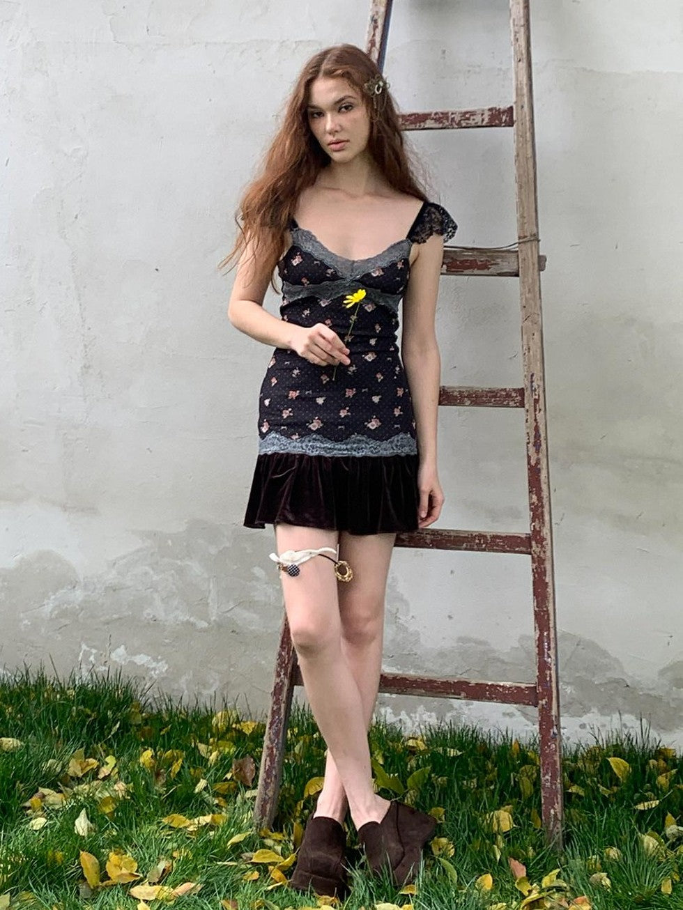 UNIVERSE Vintage Floral Lace Patchwork Flutter Sleeve Waist Women's Casual Mini Dresses