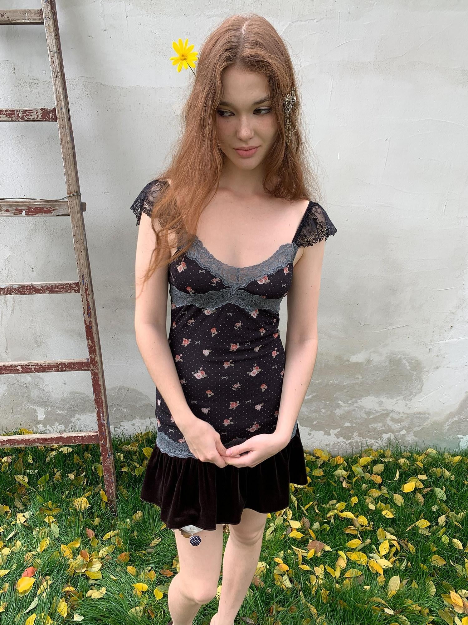 UNIVERSE Vintage Floral Lace Patchwork Flutter Sleeve Waist Women's Casual Mini Dresses