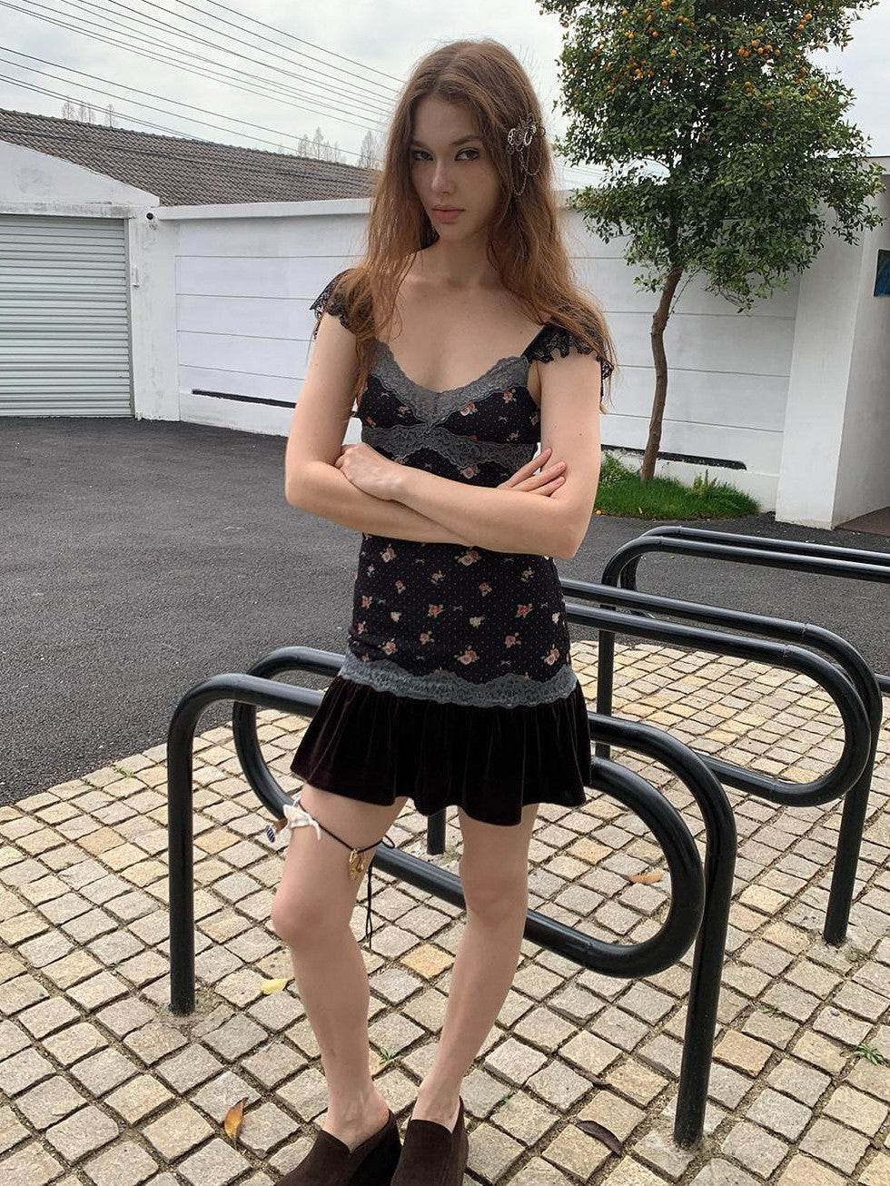 UNIVERSE Vintage Floral Lace Patchwork Flutter Sleeve Waist Women's Casual Mini Dresses