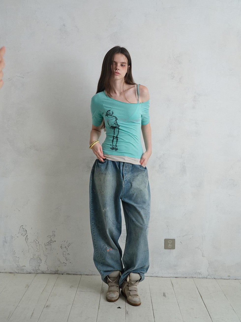 UNIVERSE Vintage Print Asymmetrical Shoulder Women's Cotton Short Sleeve T-shirts