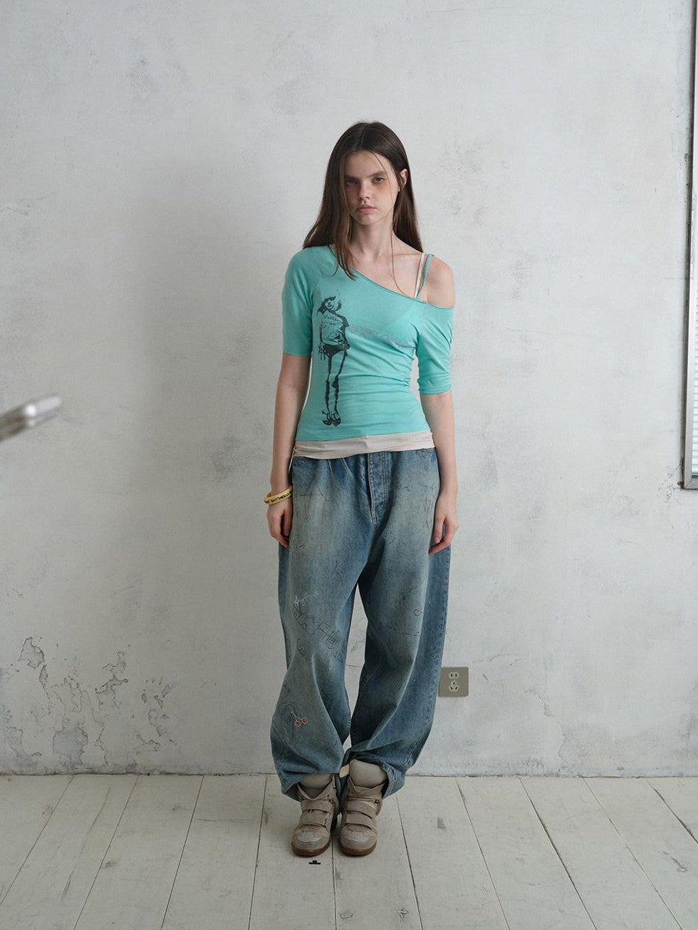 UNIVERSE Vintage Print Asymmetrical Shoulder Women's Cotton Short Sleeve T-shirts