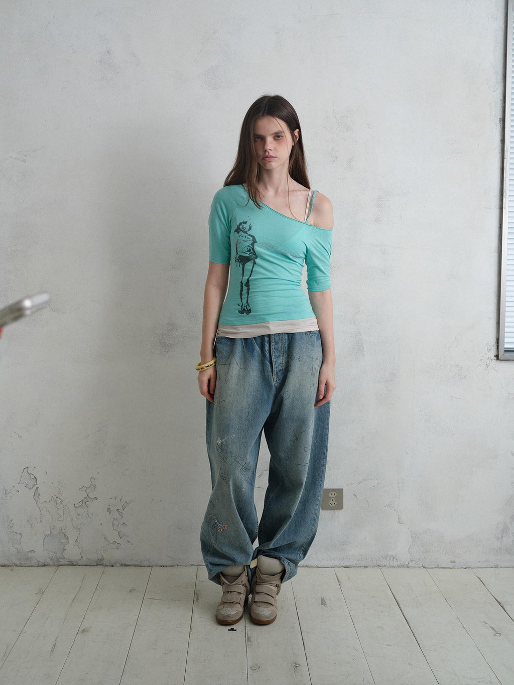 UNIVERSE Vintage Print Asymmetrical Shoulder Women's Cotton Short Sleeve T-shirts