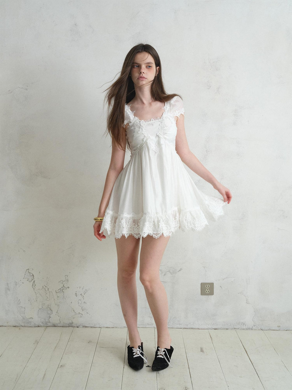 UNIVERSE White Square Neck Lace Flutter Sleeve Women's Lyocell Blend Casual Mini Dresses