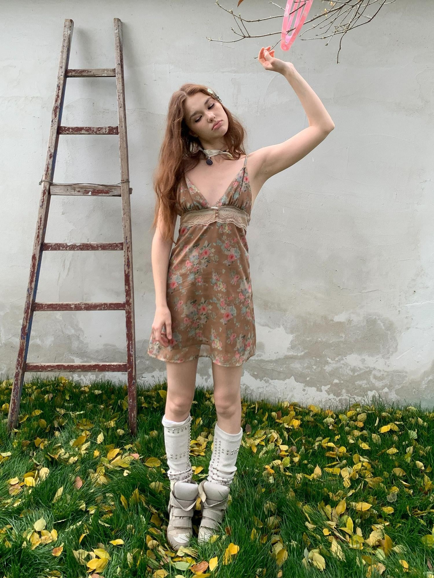 UNIVERSE Wild Garden Vintage Brown Floral Lace Deep V Women's Polyester Slip Mini Dresses