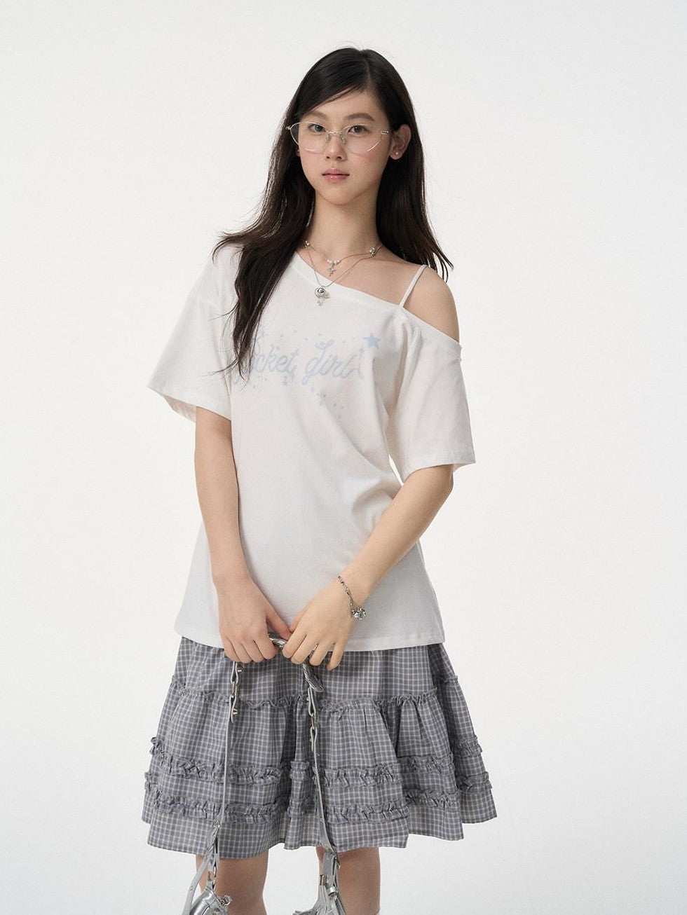 VEEMIX Asymmetric Letter Print Women's Tencel Cotton Blend Off-shoulder T-shirts