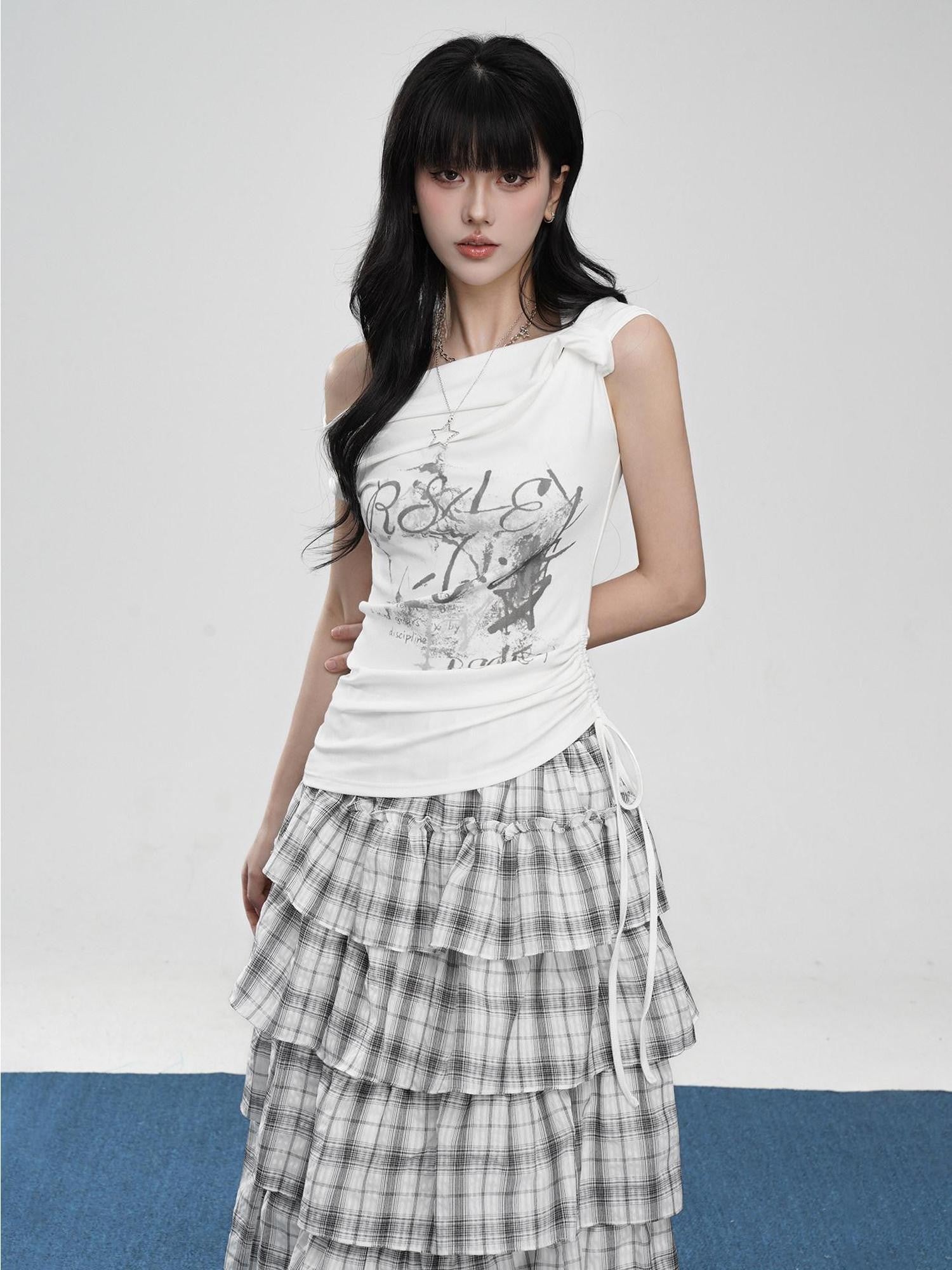 VEEMIX Asymmetric Slanted Neck Cinched Waist Letter Print Women's Off-shoulder T-shirts