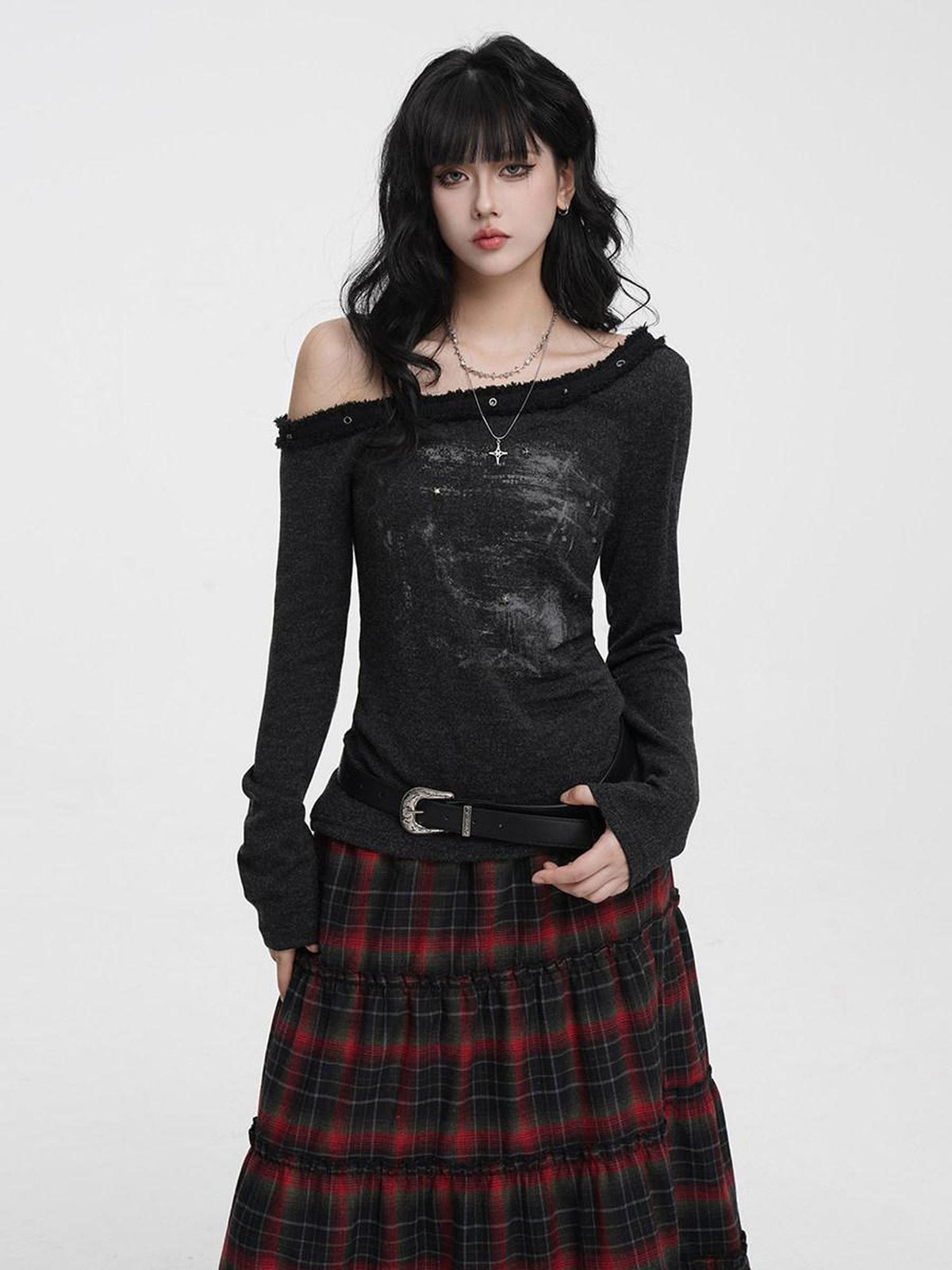 VEEMIX Frayed Hem One Shoulder Studded Hand Painted Women's Long Sleeve T-shirts