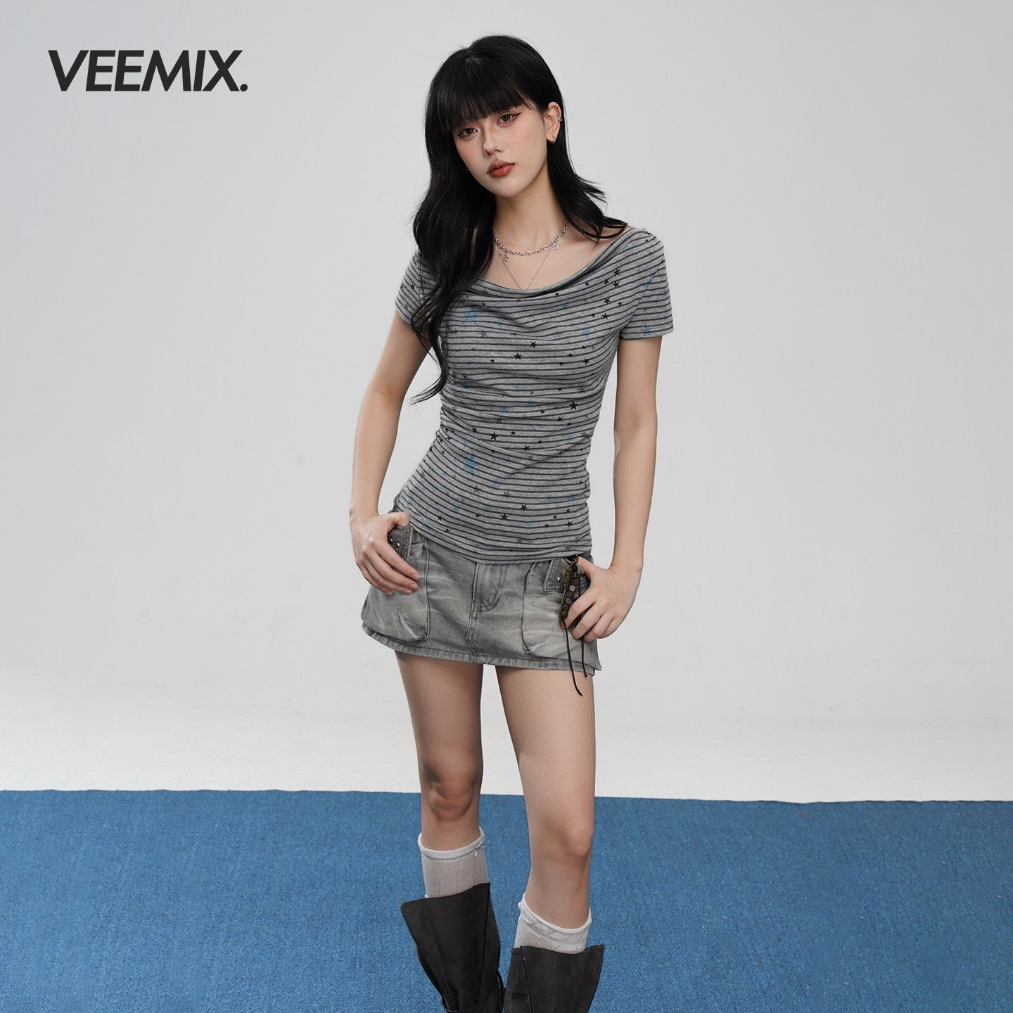 VEEMIX_Heather_Gray_Striped_Asymmetric_Printed_Women's_Rayon_Off-shoulder_T-shirts_1050032825533_MISSTT