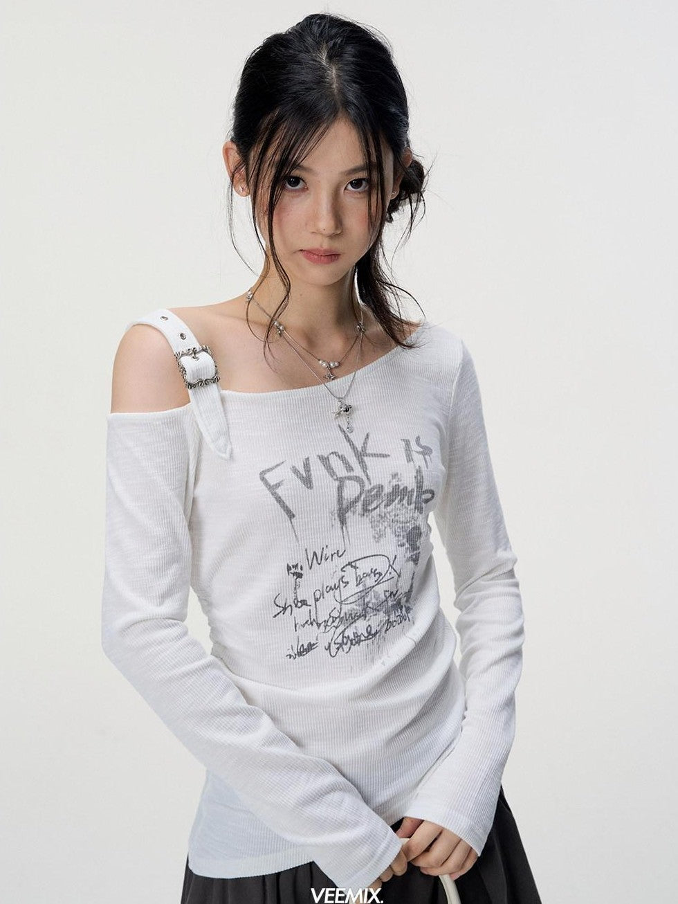 VEEMIX Ivory Asymmetric Ruching Letter Print Women's Polyester Long Sleeve T-shirts