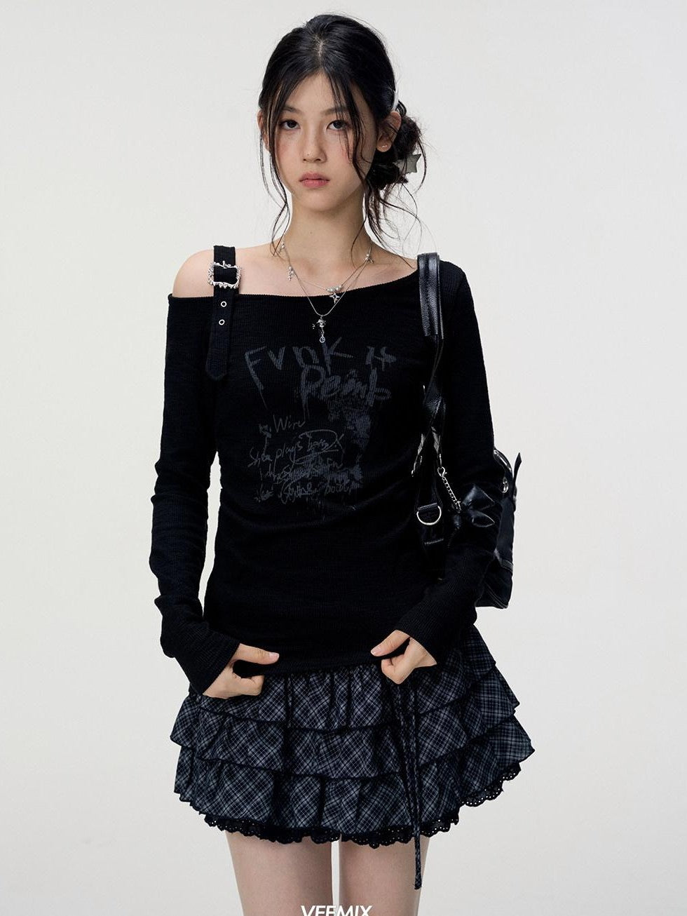 VEEMIX Ivory Asymmetric Ruching Letter Print Women's Polyester Long Sleeve T-shirts