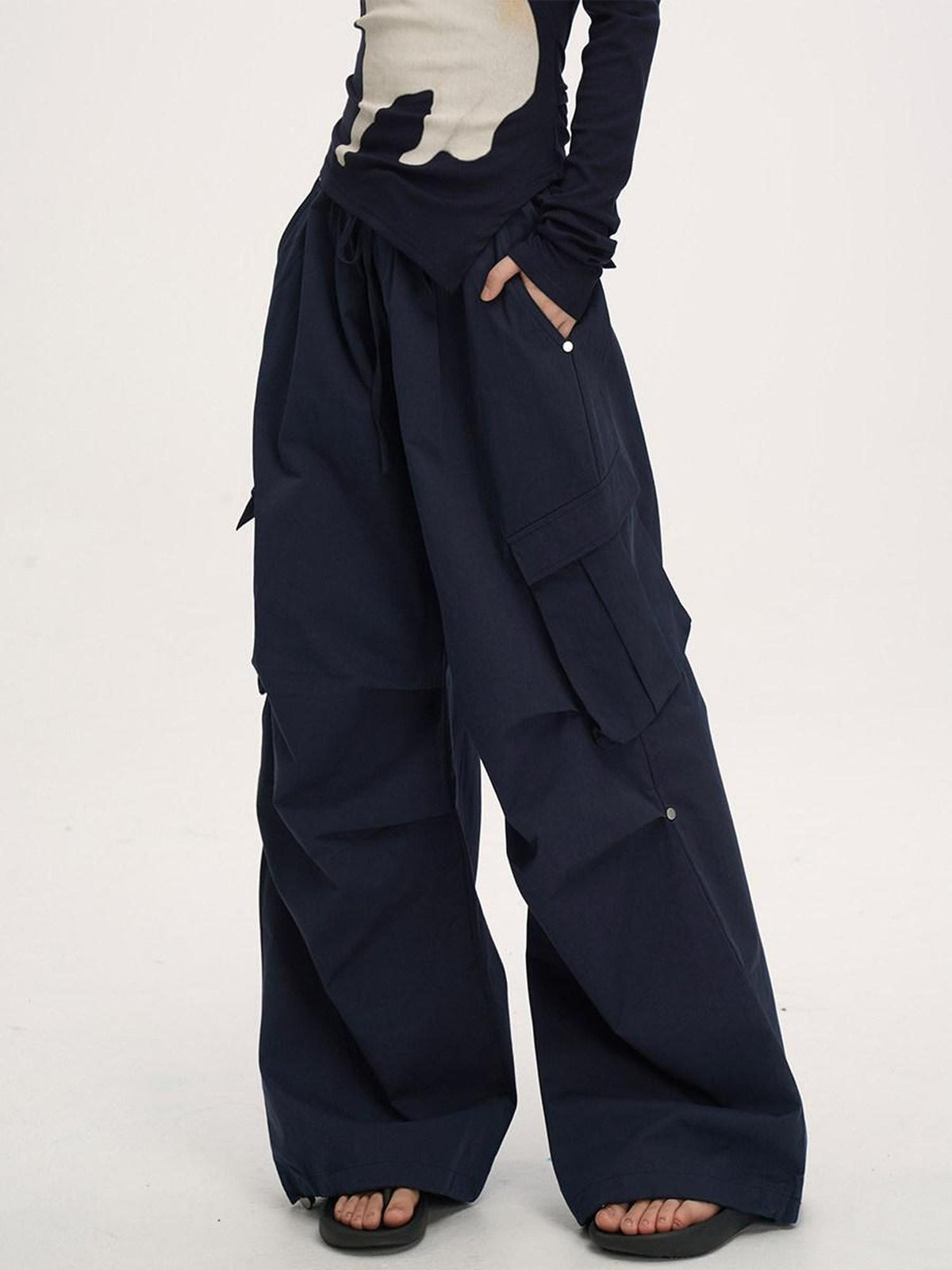 VEEMIX Relaxed Pleated Pocket Mid Low Waist Women's Other Fabric Cargo Pants