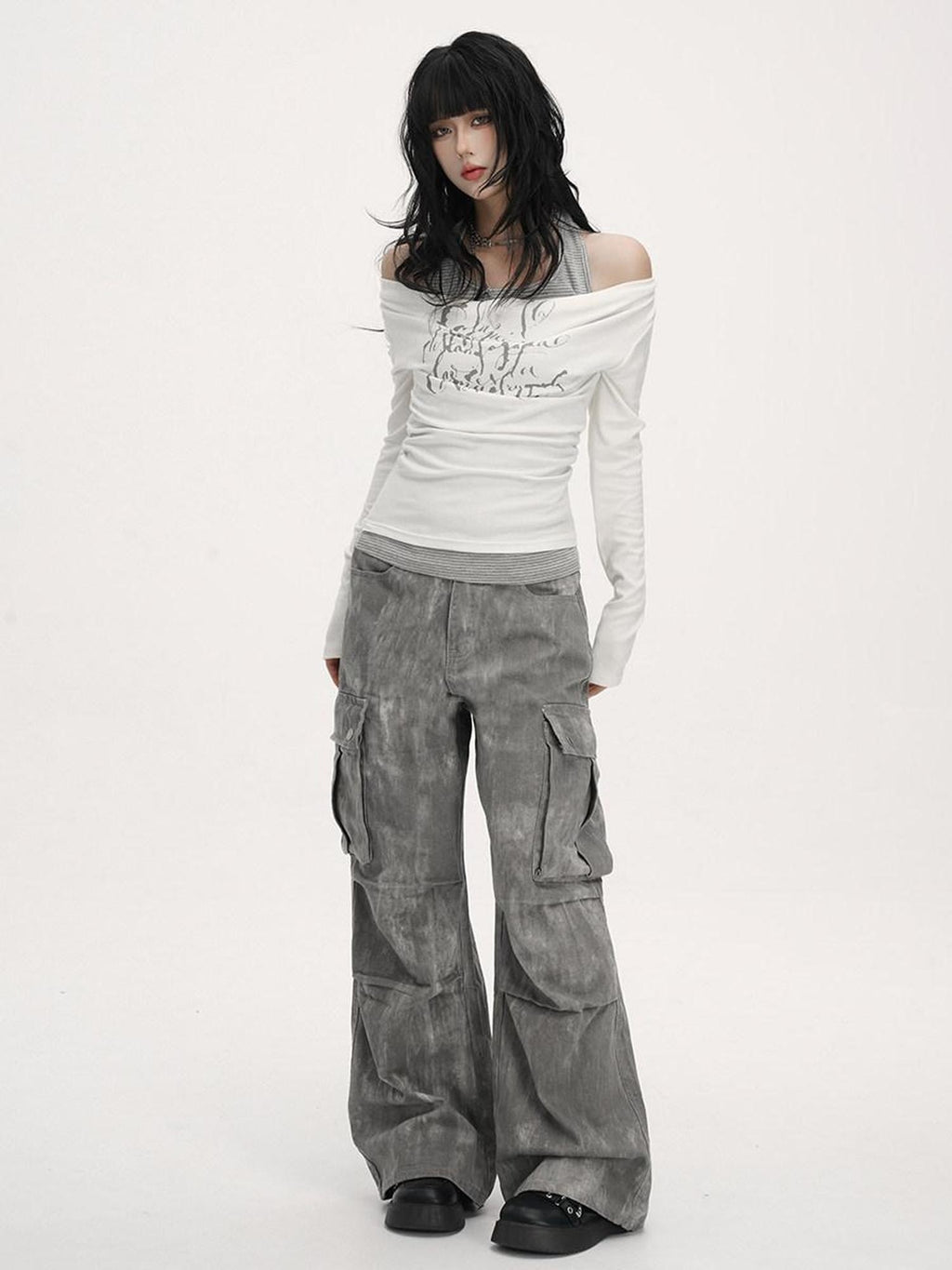 VEEMIX Washed Grey Distressed Floral Women's Low Rise Denim Wide-leg Jeans