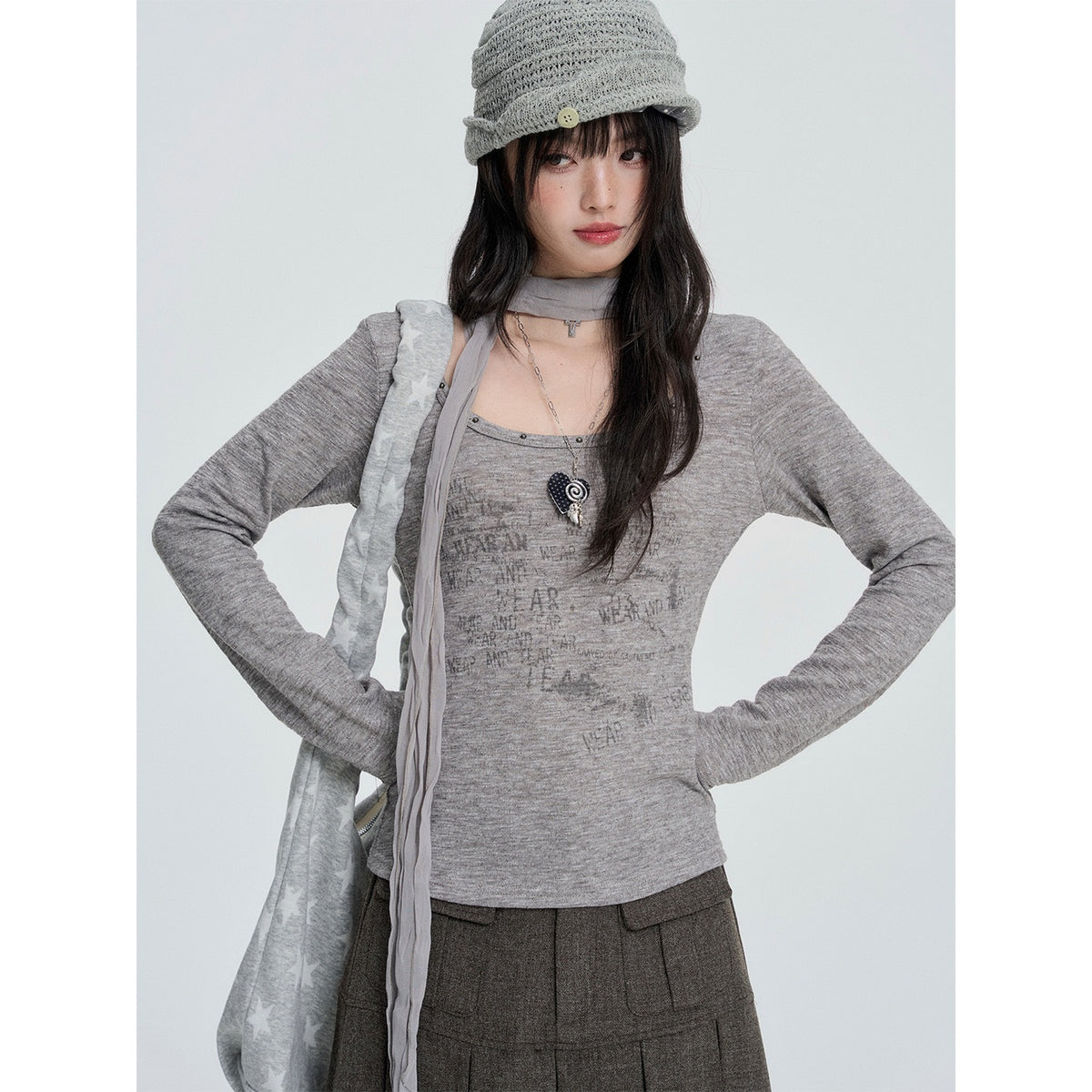 VEEMIX_White_Rivet_Letter_Print_Slim_Fit_Round_Neck_Women's_Wool_Blend_Long_Sleeve_T-shirts_1085367297425_MISSTT