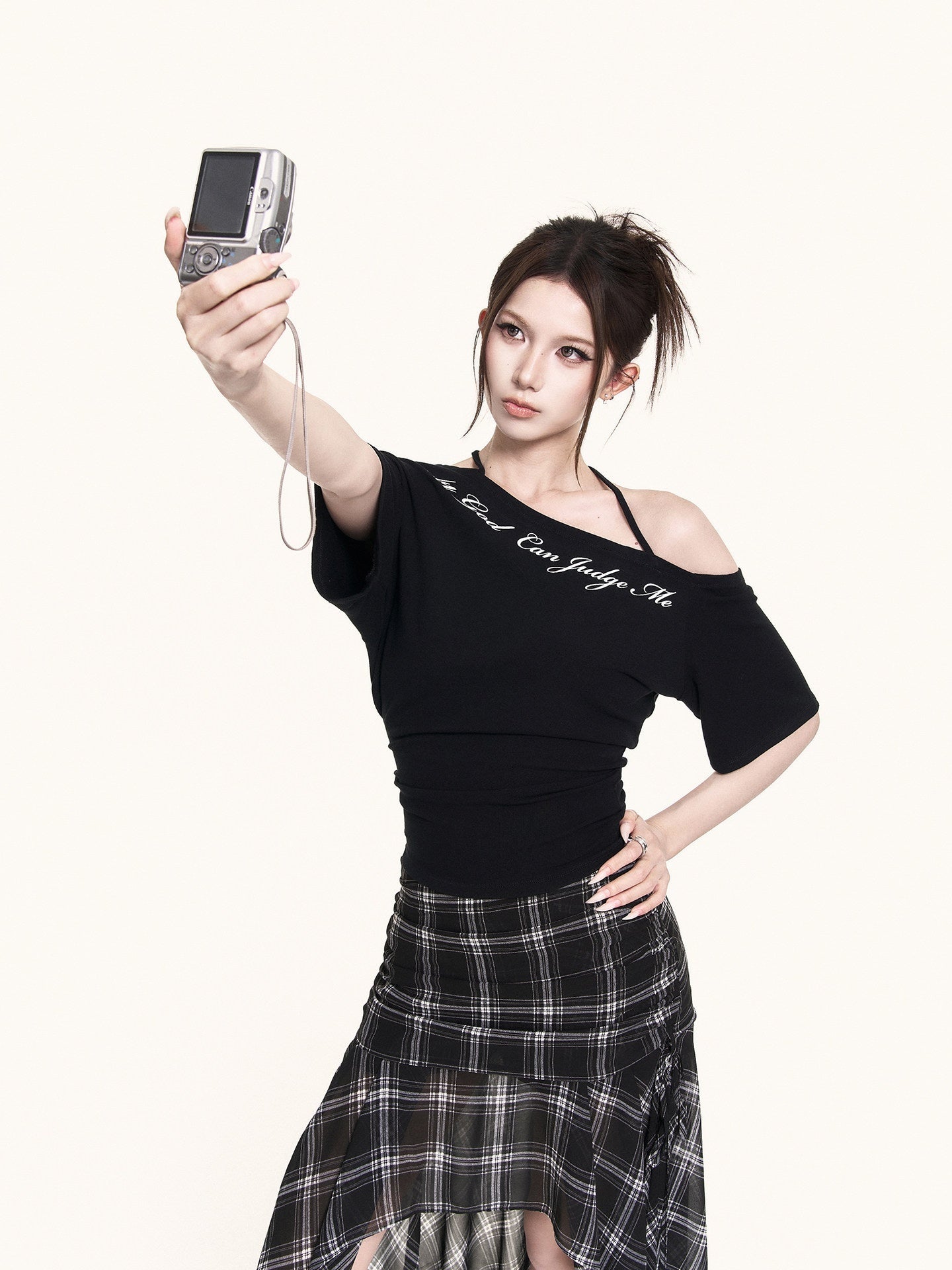 VOCK_Asymmetric_Halter_Letter_Print_Cropped_Women's_Cotton_Off-shoulder_T-shirts_1050472314079_MISSTT