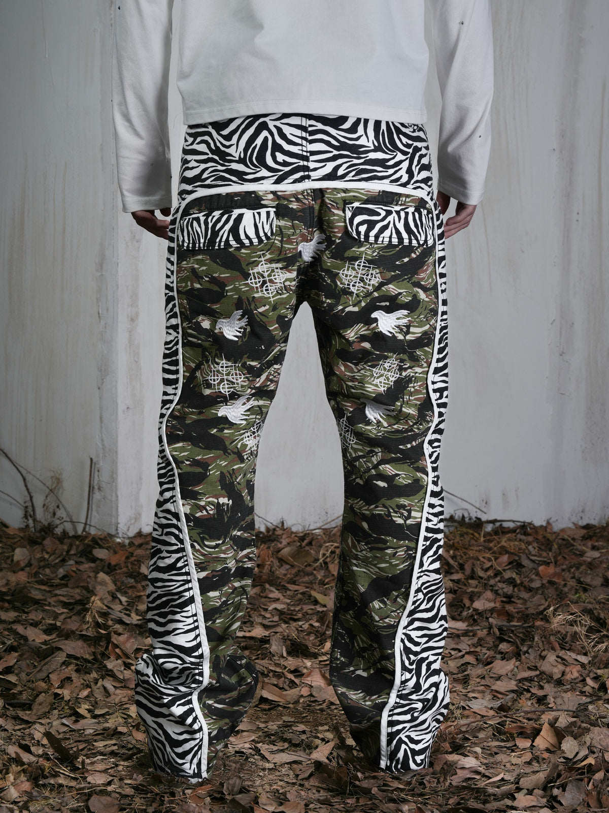 Vinkid Camouflage Patchwork Women's Cotton Straight-leg Jeans