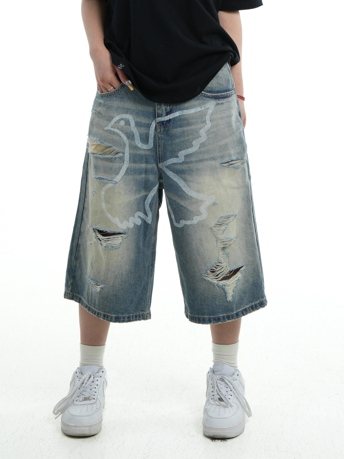 Vinkid Distressed Ripped Loose Fit Mid Rise Women's Denim Shorts