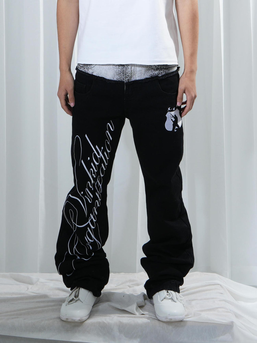 Vinkid Embossed Letter Print Pleated Women's Polyester Straight-leg Jeans