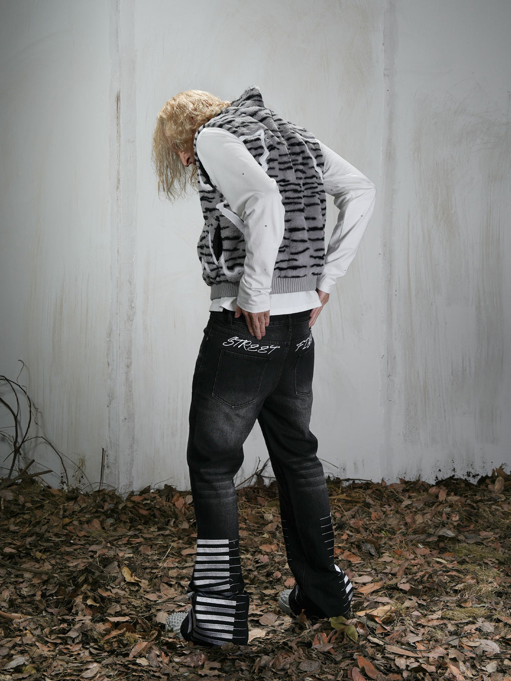 Vinkid Embroidered Peace Dove Tiger Stripe Loose Fit Zip Up Stand Collar Women's Polyester Vests