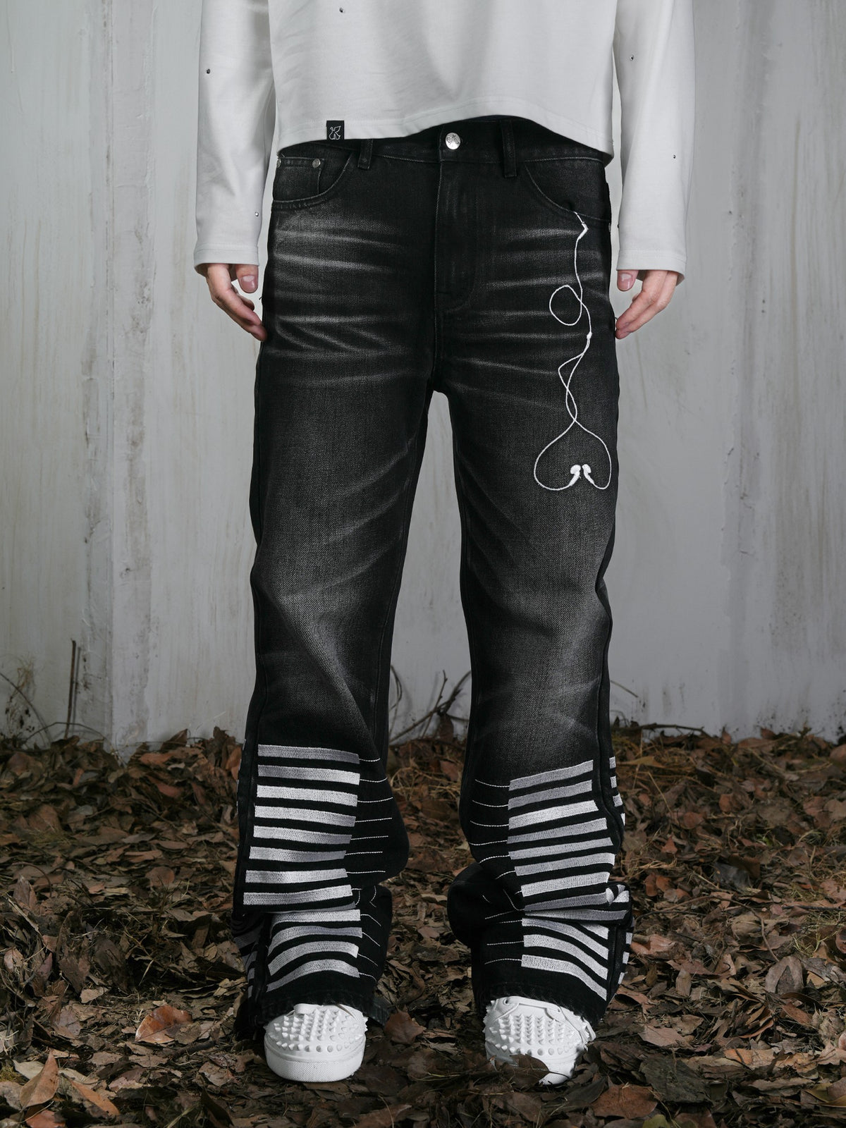 Vinkid Washed Distressed Piano Key Loose Fit Women's Cotton Straight-leg Jeans
