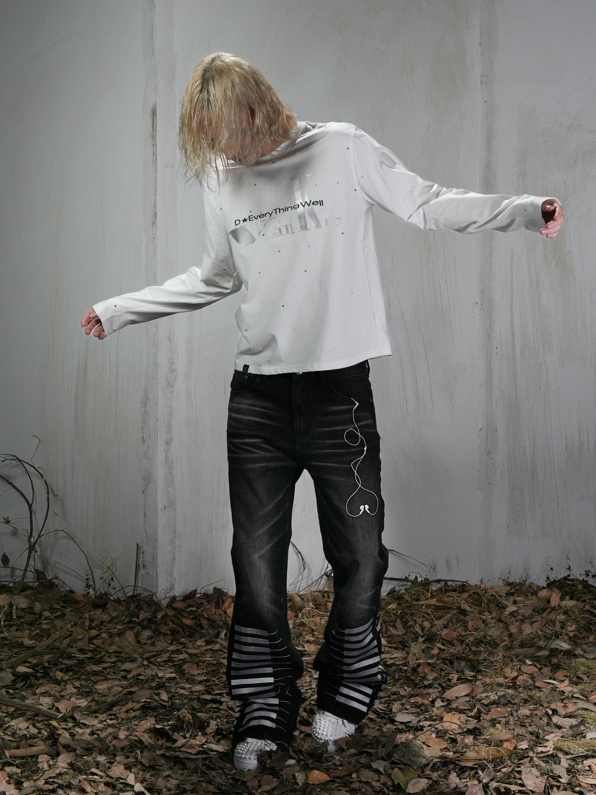 Vinkid Washed Distressed Piano Key Loose Fit Women's Cotton Straight-leg Jeans