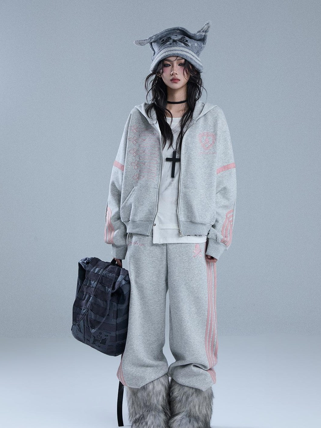 YUKAHOUSE American Gothic Striped Embroidered Women's Cotton Blend Zip-up Hoodies