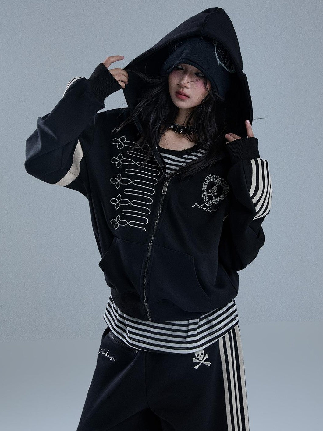 YUKAHOUSE American Gothic Striped Embroidered Women's Cotton Blend Zip-up Hoodies