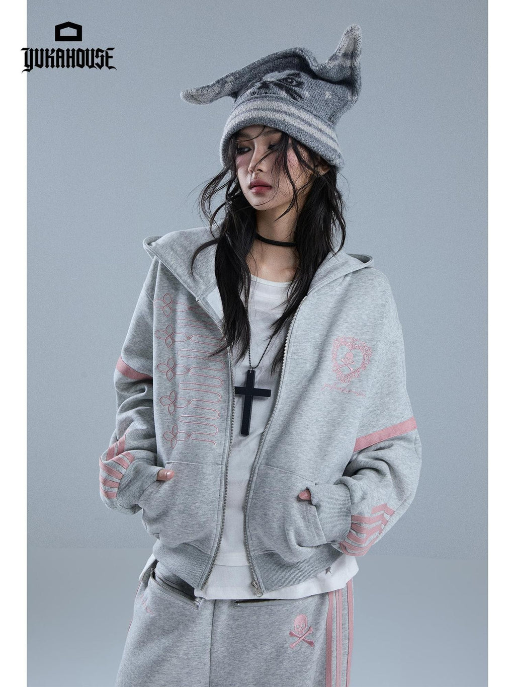 YUKAHOUSE American Gothic Striped Embroidered Women's Cotton Blend Zip-up Hoodies