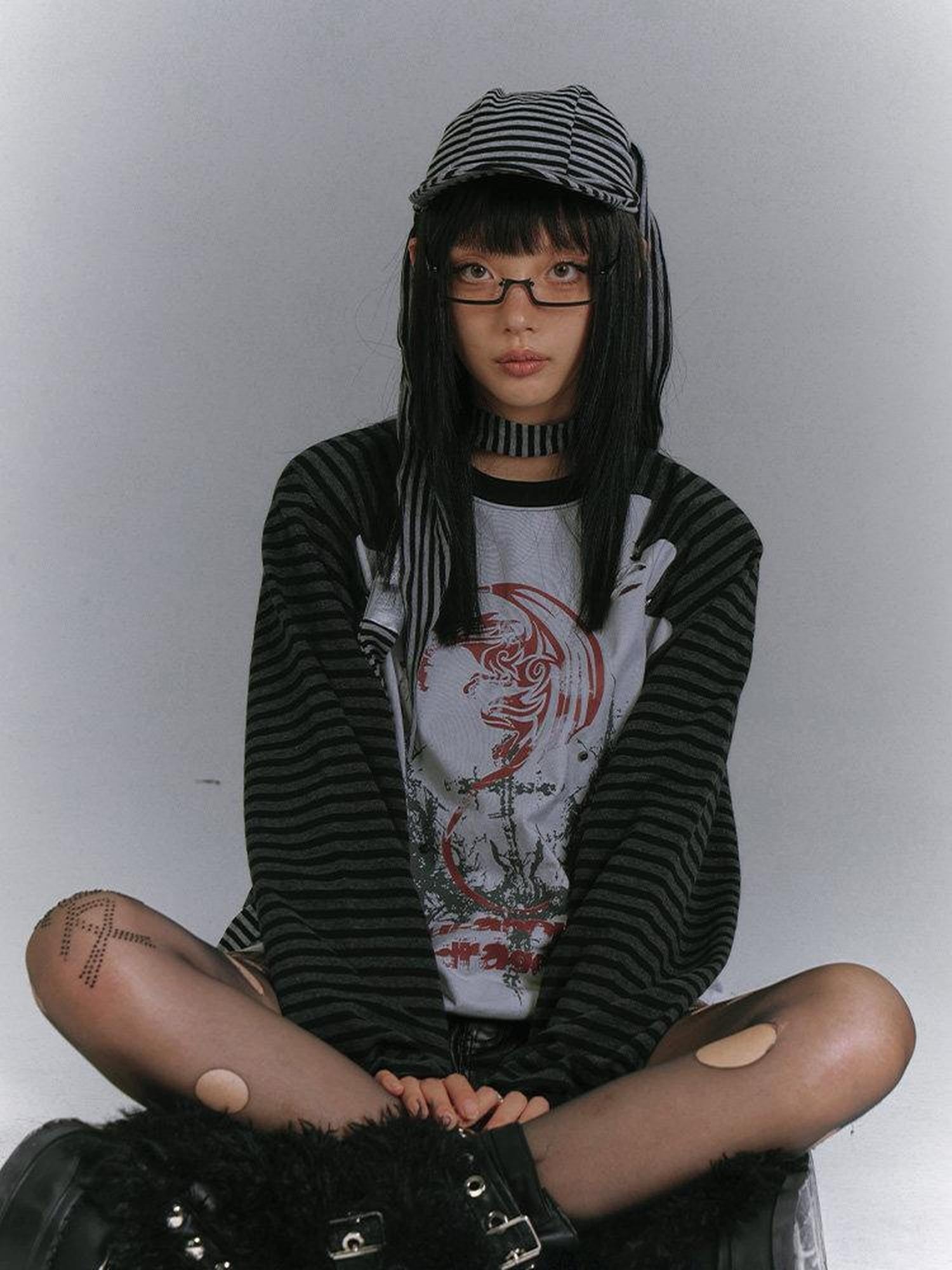 YUKAHOUSE Black Gray Distressed Striped Raglan Women's Cotton Blend Long Sleeve T-shirts