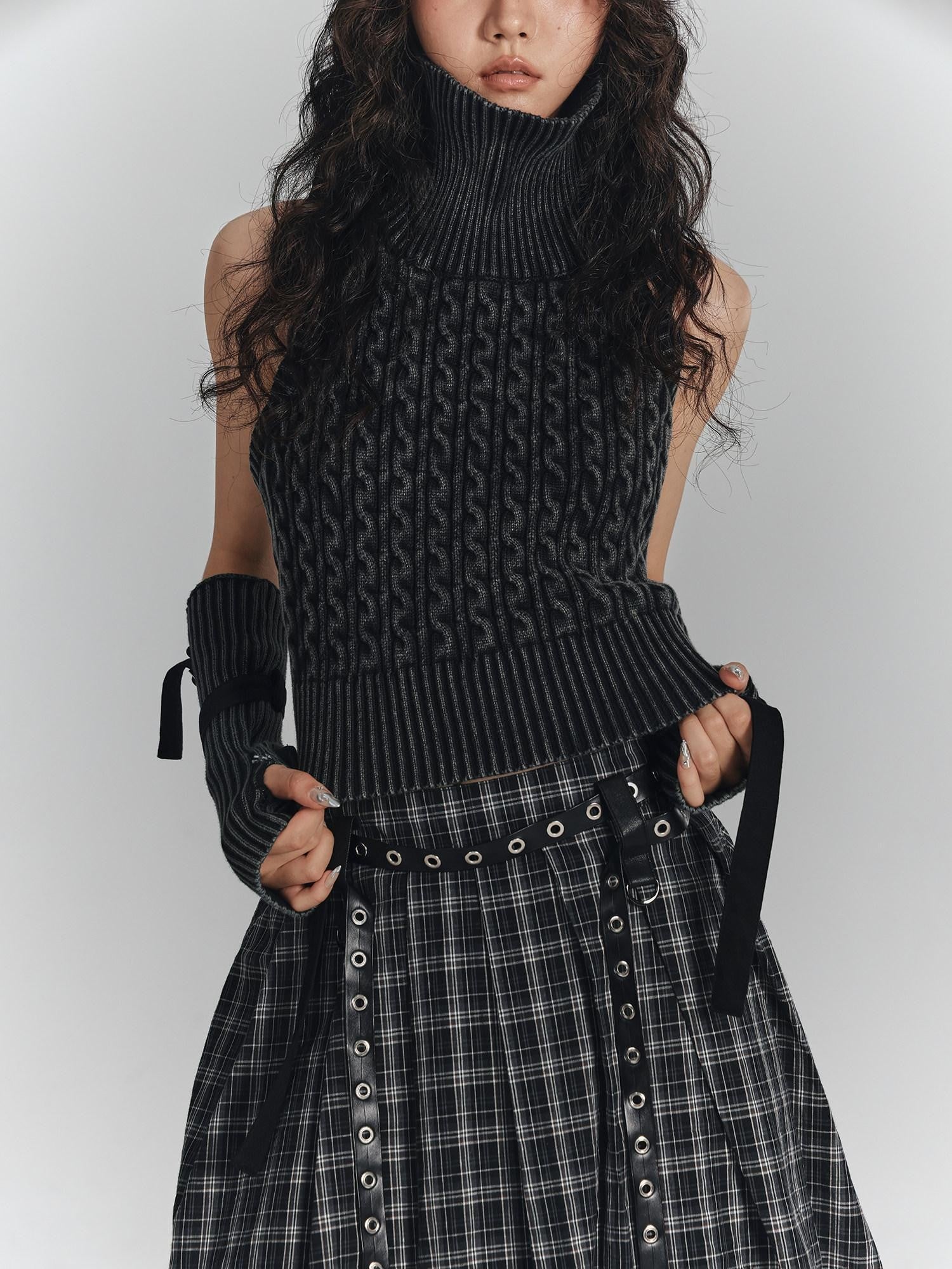 YUKAHOUSE Black Punk Slim High Neck Sleeveless Tie Back Backless Women's Cotton Sweaters