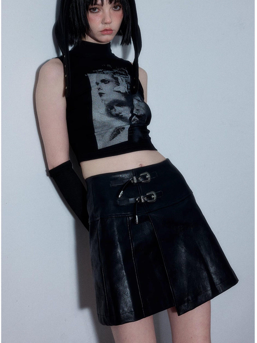 YUKAHOUSE Black White High Neck Printed Cropped Slim Fit Women's Cotton Blend Tank Tops