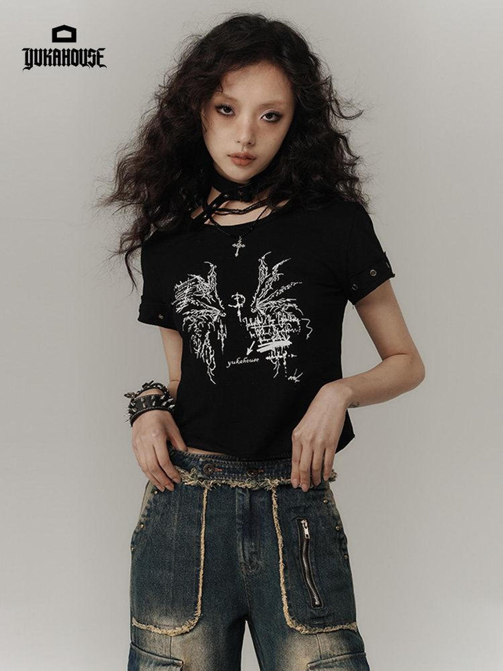 YUKAHOUSE Black Wing Print Short Sleeve Fitted Women's Cotton Crop Tops