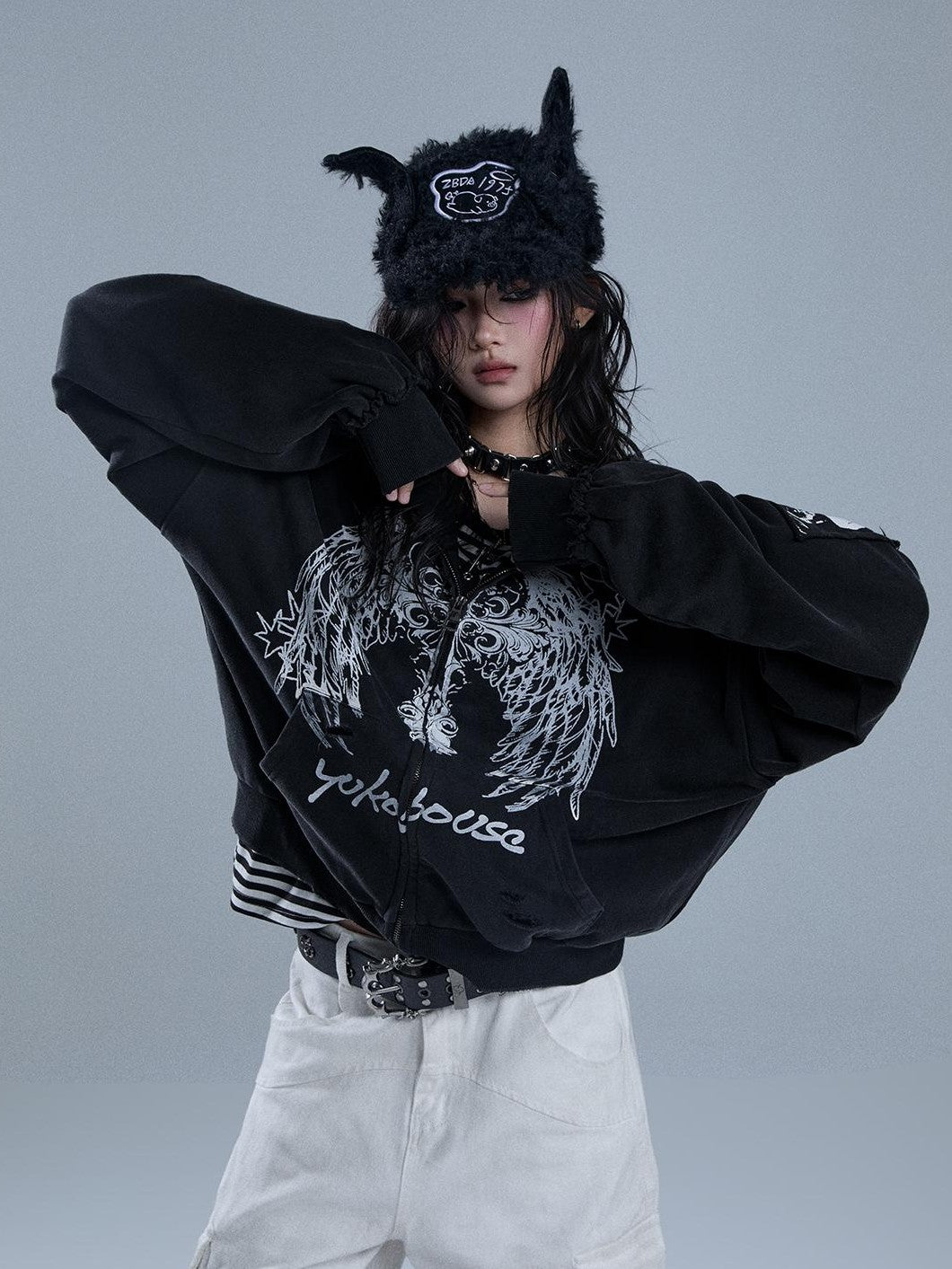 YUKAHOUSE Distressed Angel Wings Print Dark Women's Cotton Zip-up Hoodies
