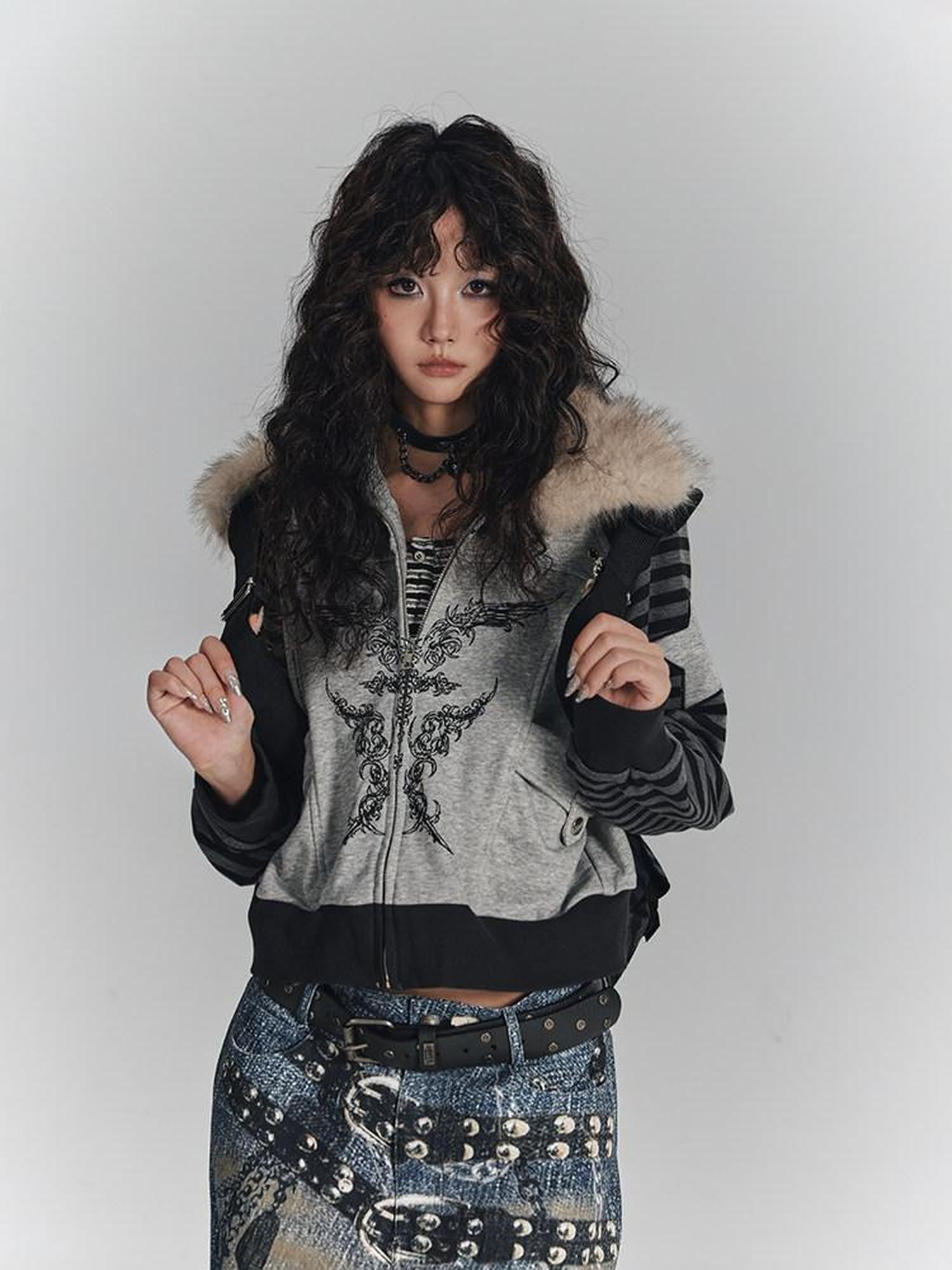 YUKAHOUSE Fur Trim Patchwork Cropped Women's Cotton Blend Zip-up Hoodies