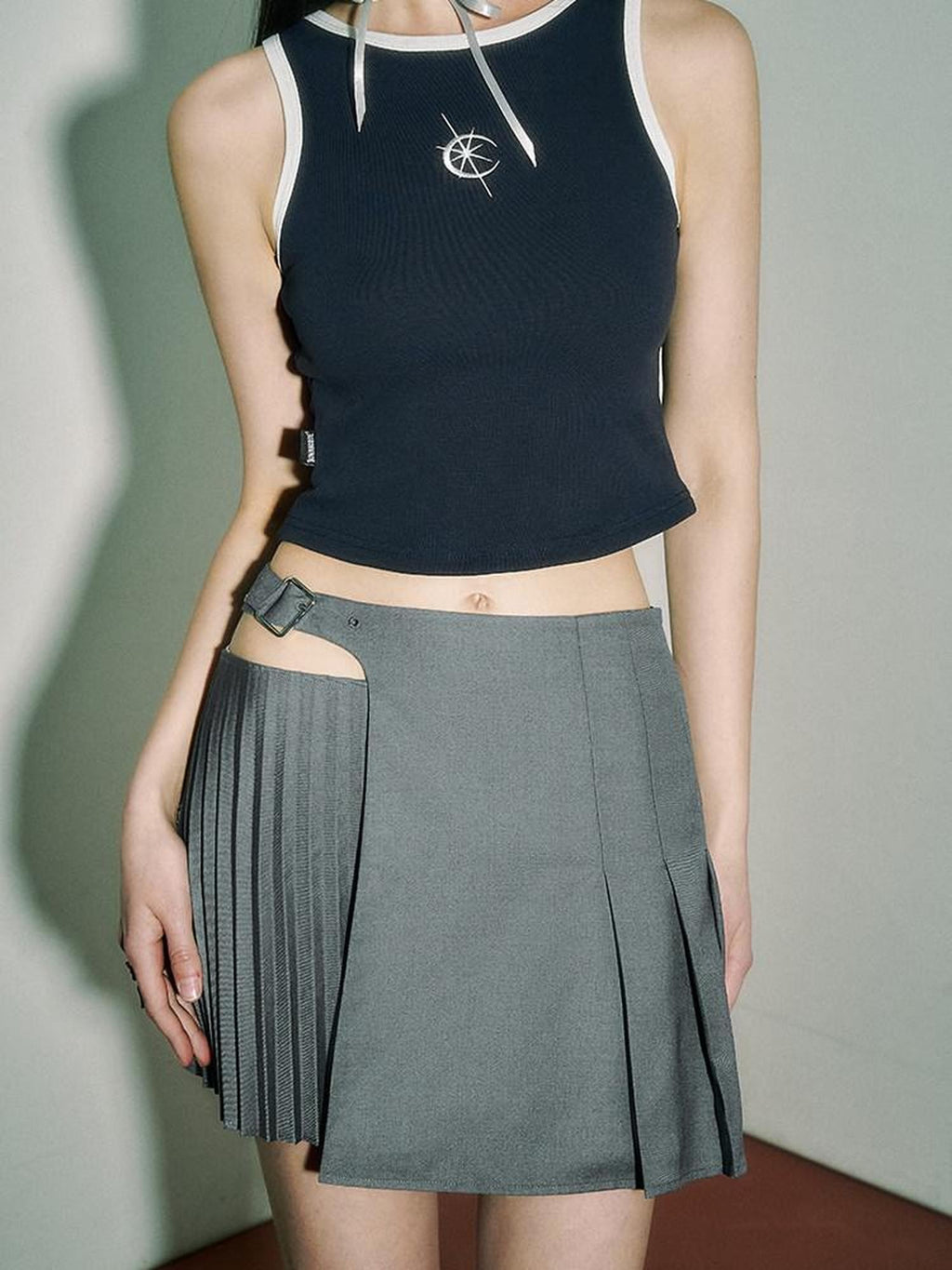 YUKAHOUSE Gray Pleated College Low Waist A Line Women's Polyester Cotton Blend Mini Skirts