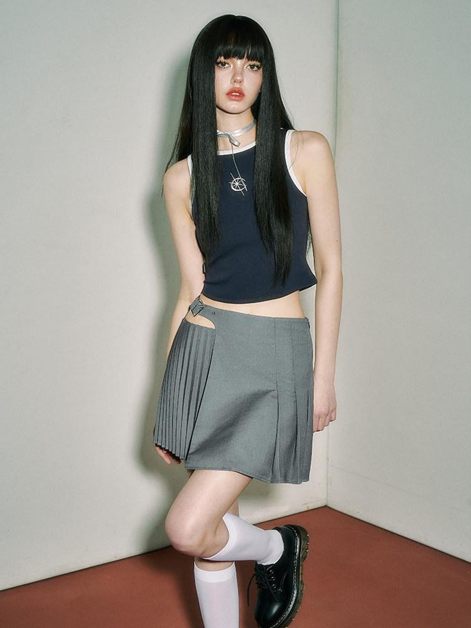 YUKAHOUSE Gray Pleated College Low Waist A Line Women's Polyester Cotton Blend Mini Skirts