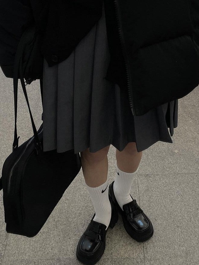 YUKAHOUSE Grey Minimalist Japanese College Retro High Waist A Line Women's Pleated Skirts