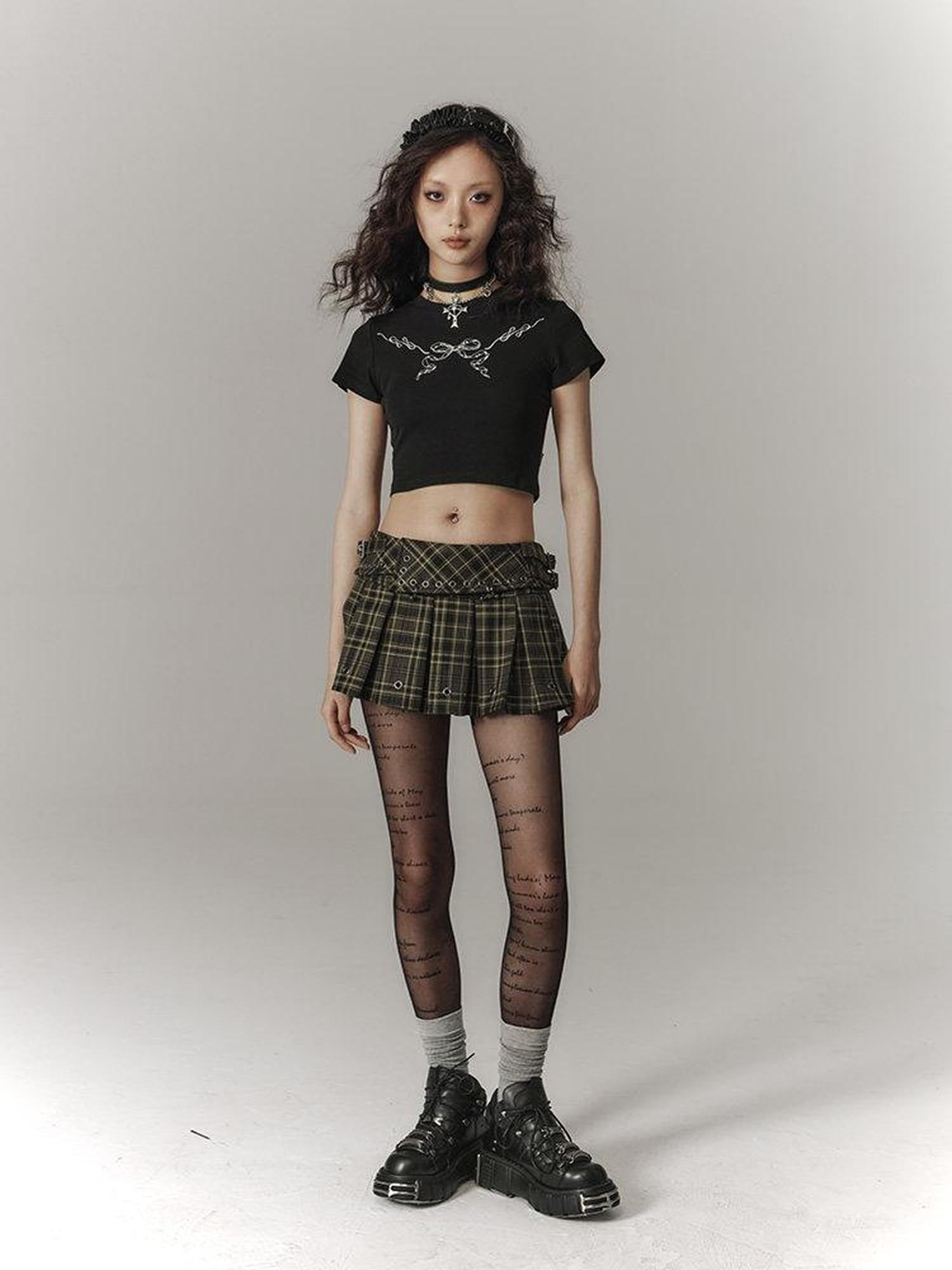 YUKAHOUSE Khaki Slim Fit American Style Short Women's Cotton Blend Crop Tops