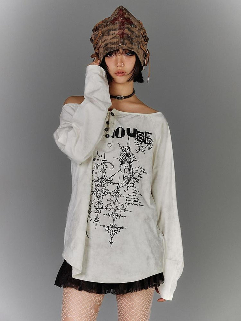 YUKAHOUSE One Shoulder Punk Print Henley Distressed Women's Cotton Off-shoulder T-shirts