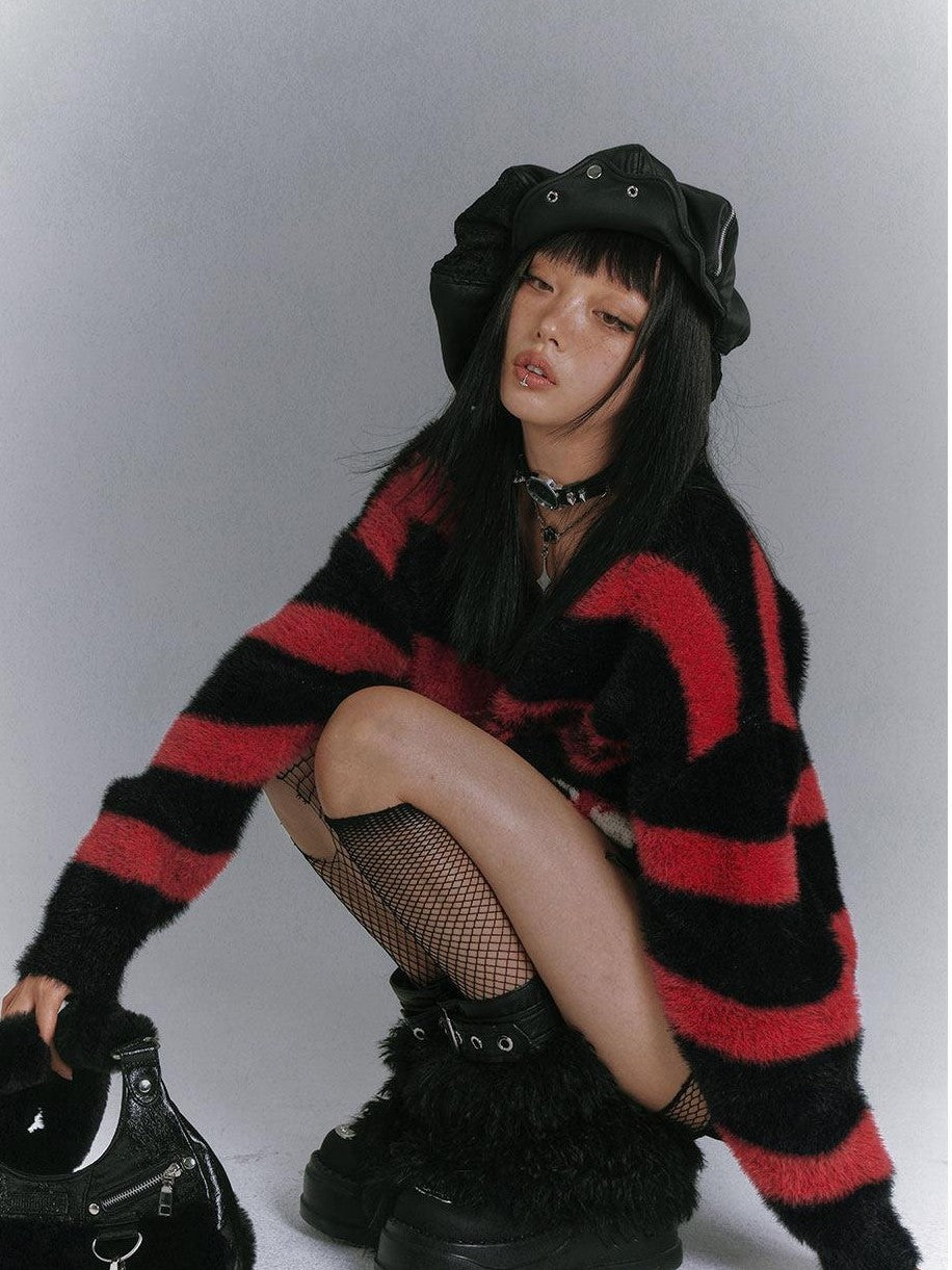 YUKAHOUSE Spider Striped V-neck Vintage Punk Loose Women's Polyamide Blend Sweaters
