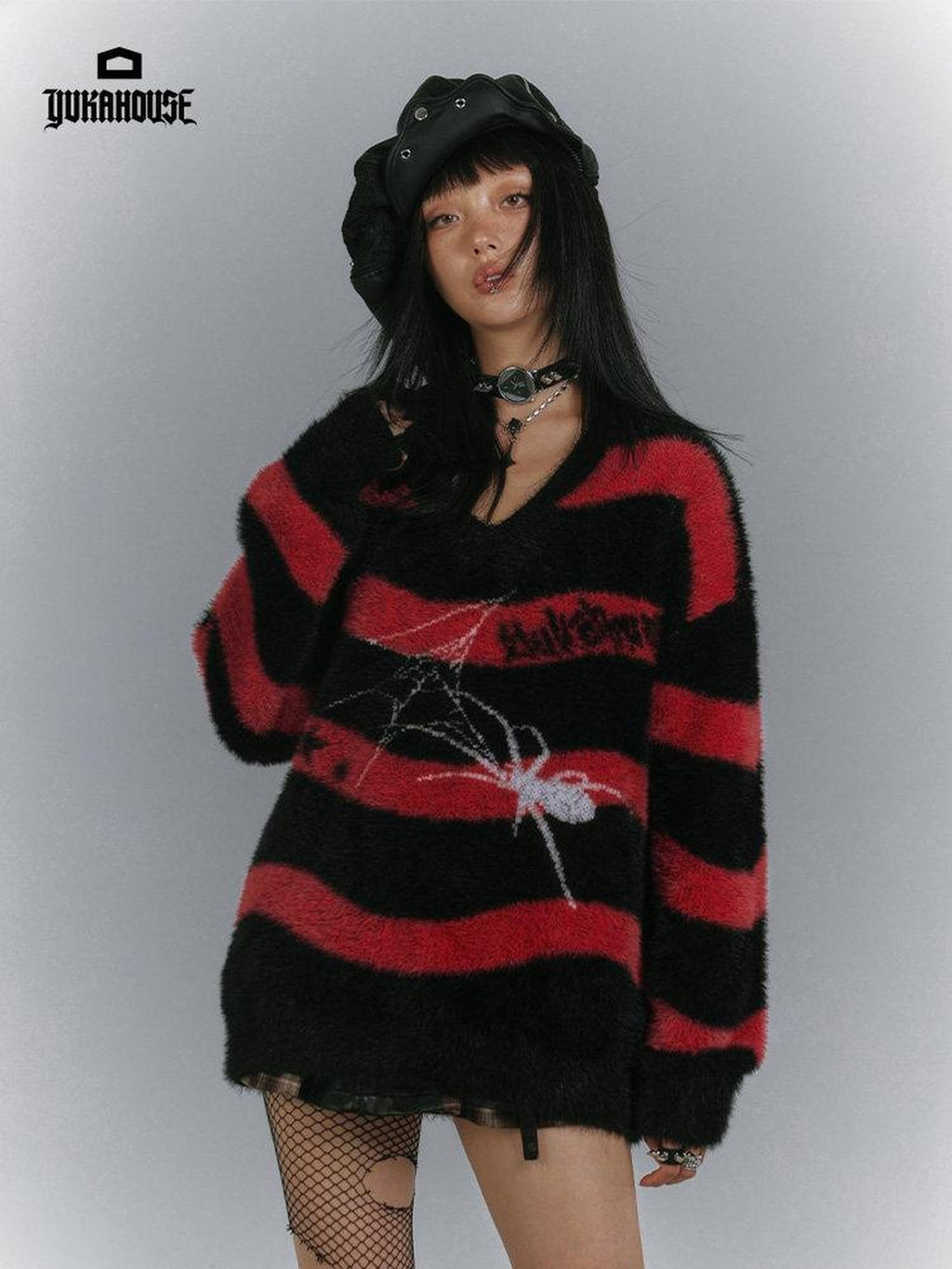 YUKAHOUSE Spider Striped V-neck Vintage Punk Loose Women's Polyamide Blend Sweaters
