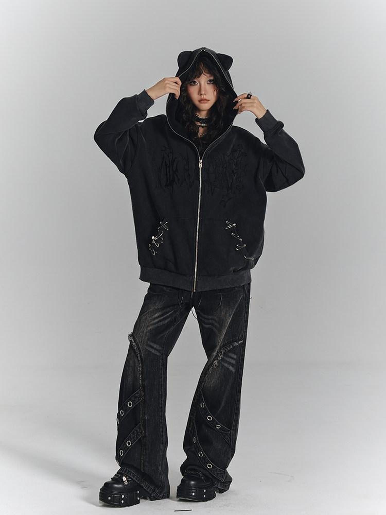 YUKAHOUSE Washed Black Frayed 3d Embellished Punk Women's Cotton Straight-leg Jeans