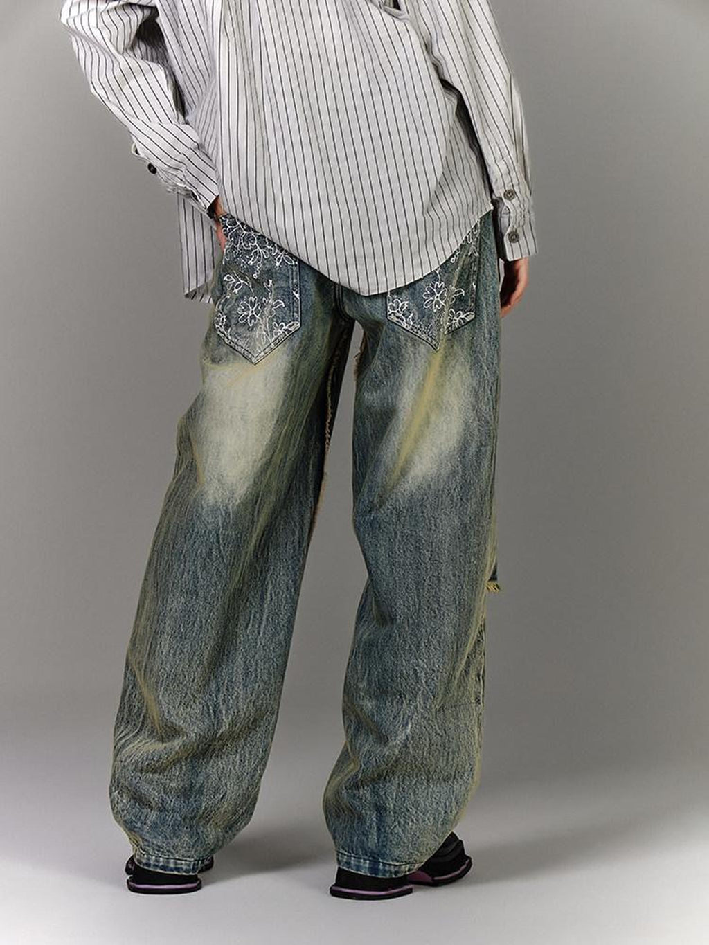YUKAHOUSE Washed Blue Vintage Distressed Ripped Loose Women's Denim Wide-leg Jeans