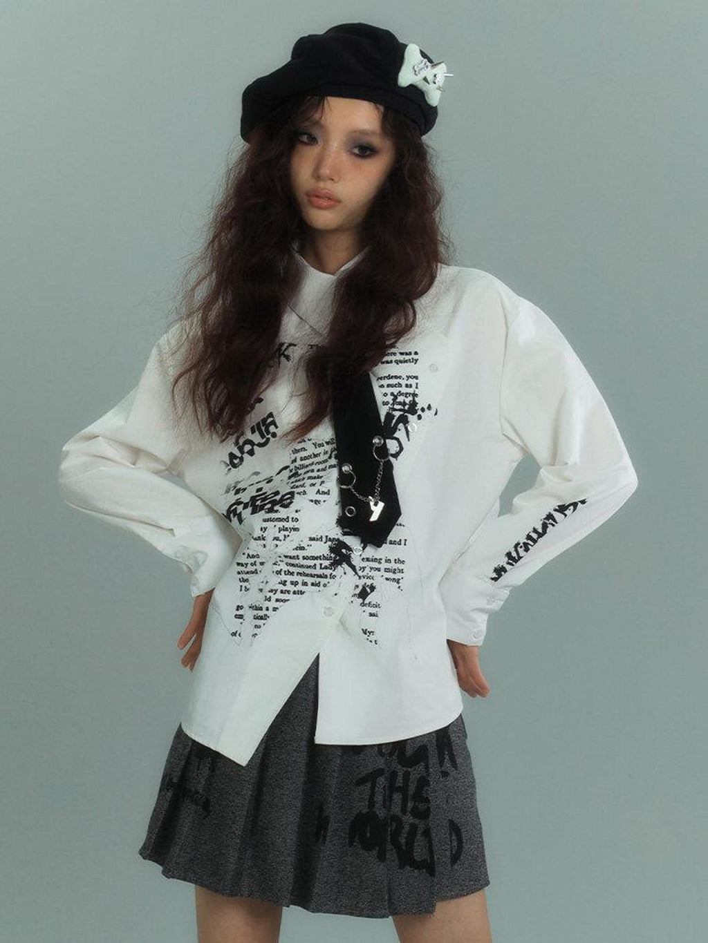 YUKAHOUSE White Alphabet Graffiti Print Crew Neck Women's Cotton Long Sleeve T-shirts