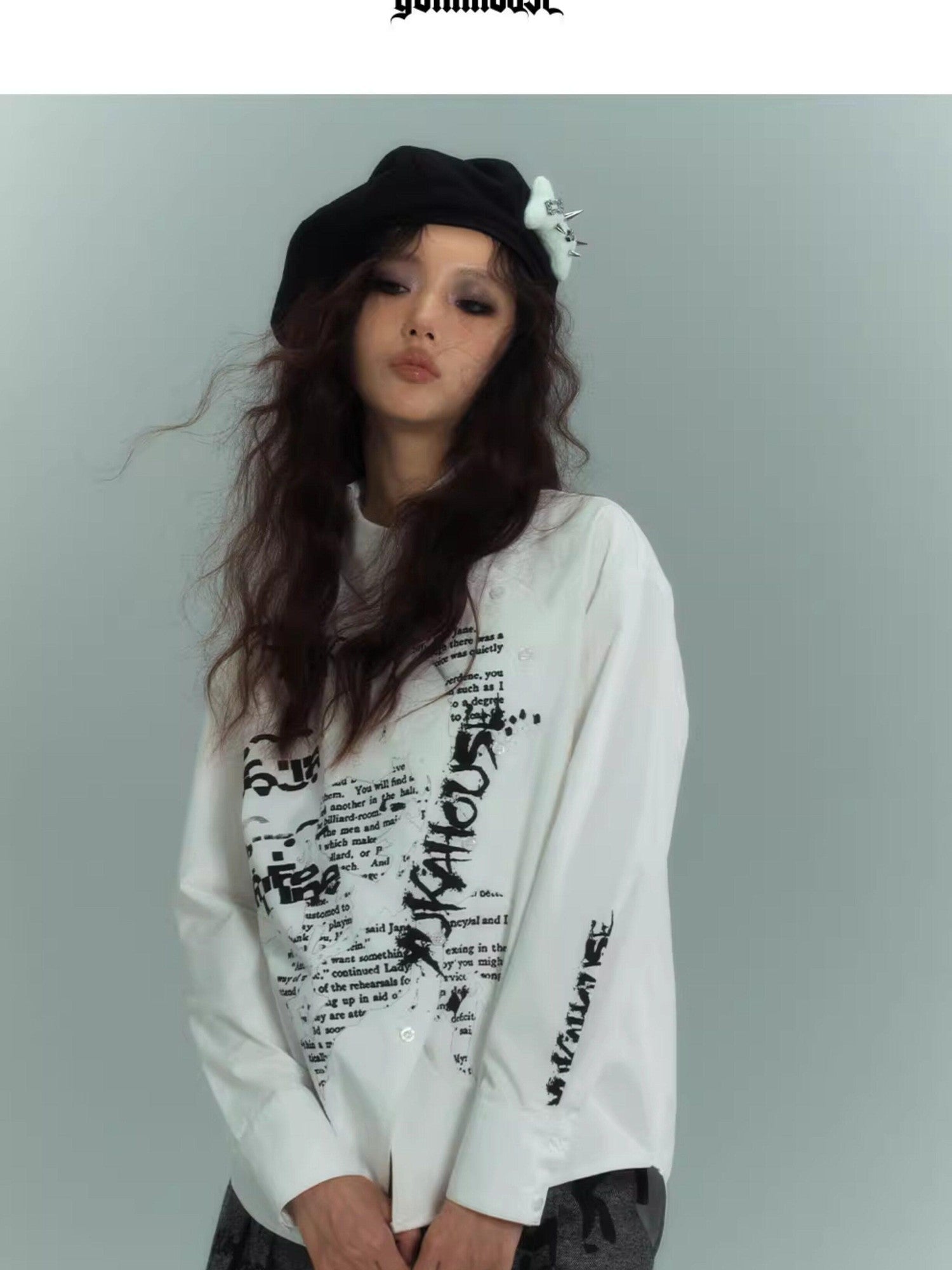 YUKAHOUSE White Alphabet Graffiti Print Crew Neck Women's Cotton Long Sleeve T-shirts
