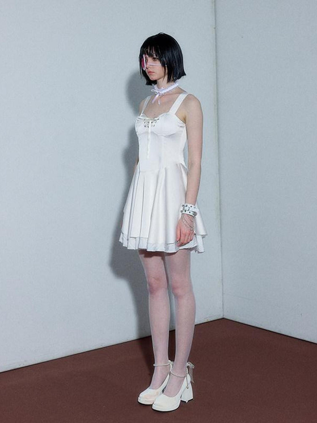 YUKAHOUSE White Tie Waist A Line Sleeveless Women's Polyester Slip Mini Dresses