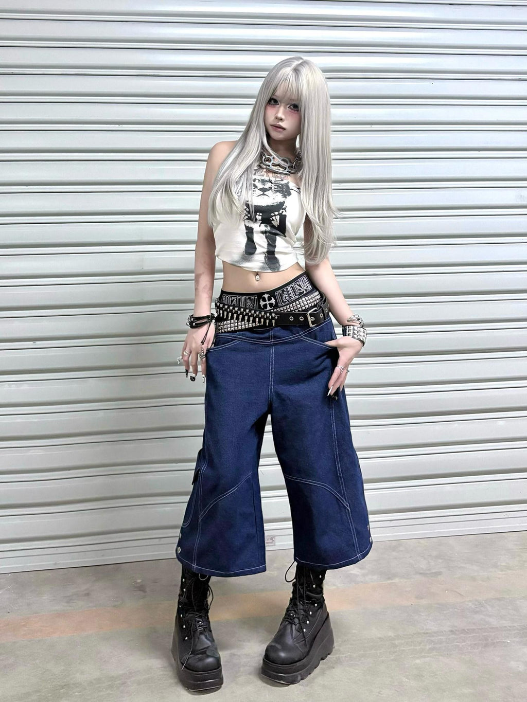 PAIKI 100 Percent Cotton Loose Fit Pocket Topstitch Mid Rise Men Casual Short Trousers