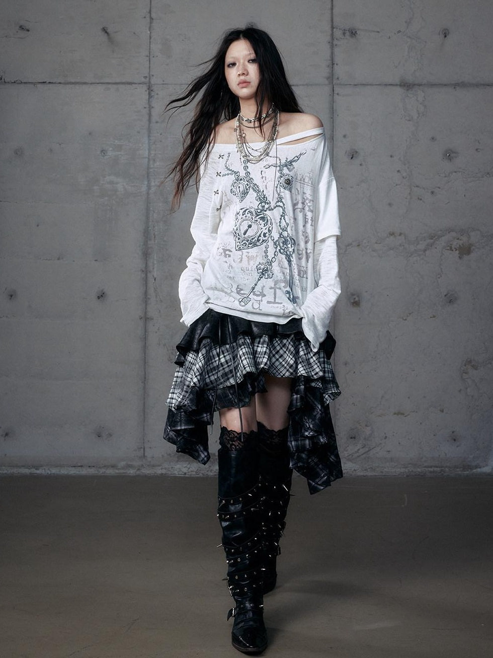 NO ROMANCE Oversized Punk Graphic Boat Neck Womens Print Long Sleeve T-Shirts