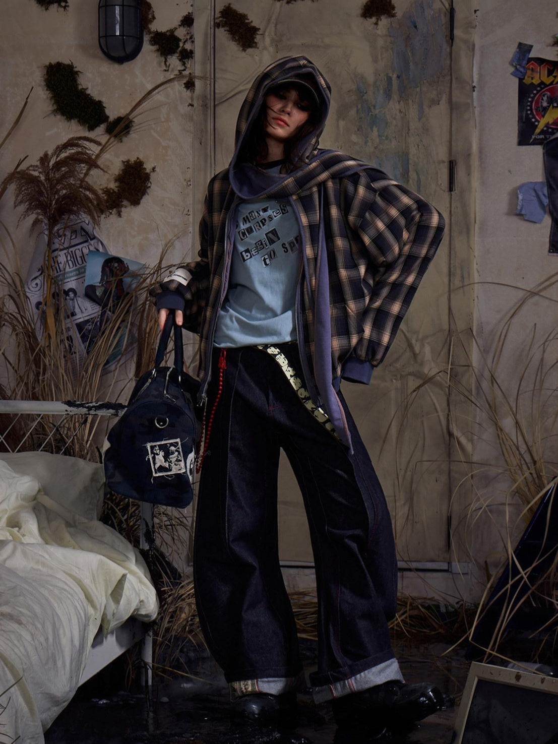 EMOBROTHER Embroidered Patch Mid Rise Baggy American Denim Cotton Wide-Leg Jeans